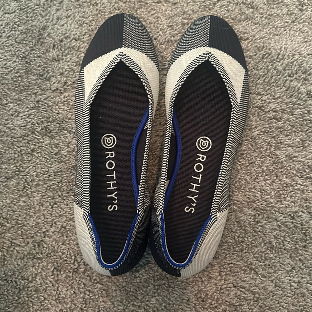 Rothy’s 8.5 Captoe Black